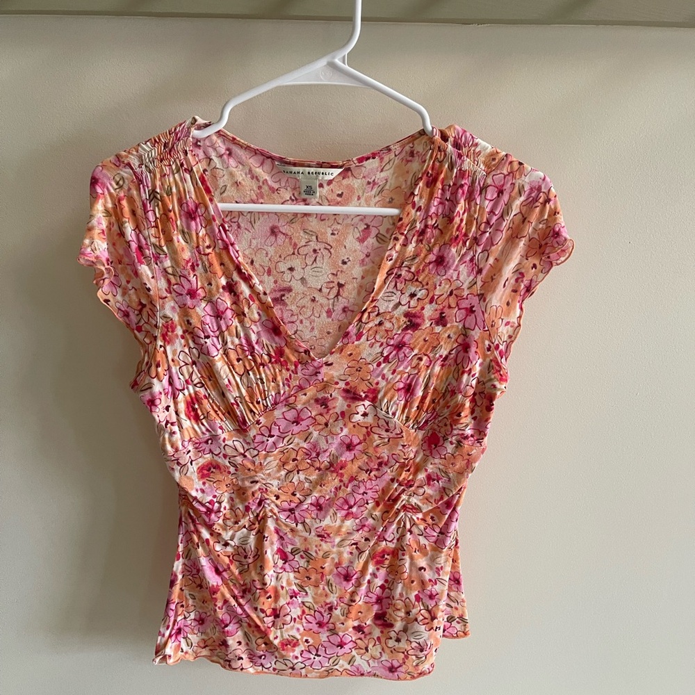 Floral Banana Republic Vintage V-Neck Women’s Top